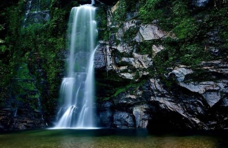 Traverse the serene and visually rich Thai An - Thuan Hoa valley route.